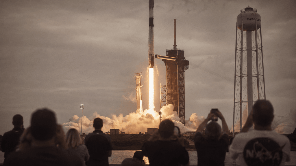 SpaceX peilt historischen Börsengang mit gemeldeter Bewertung von $2 Billionen an